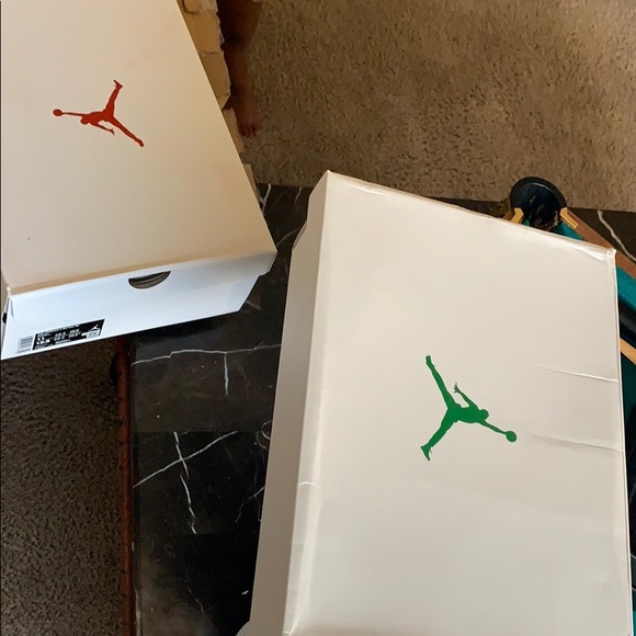 Sneakers - Picture 5 of 5